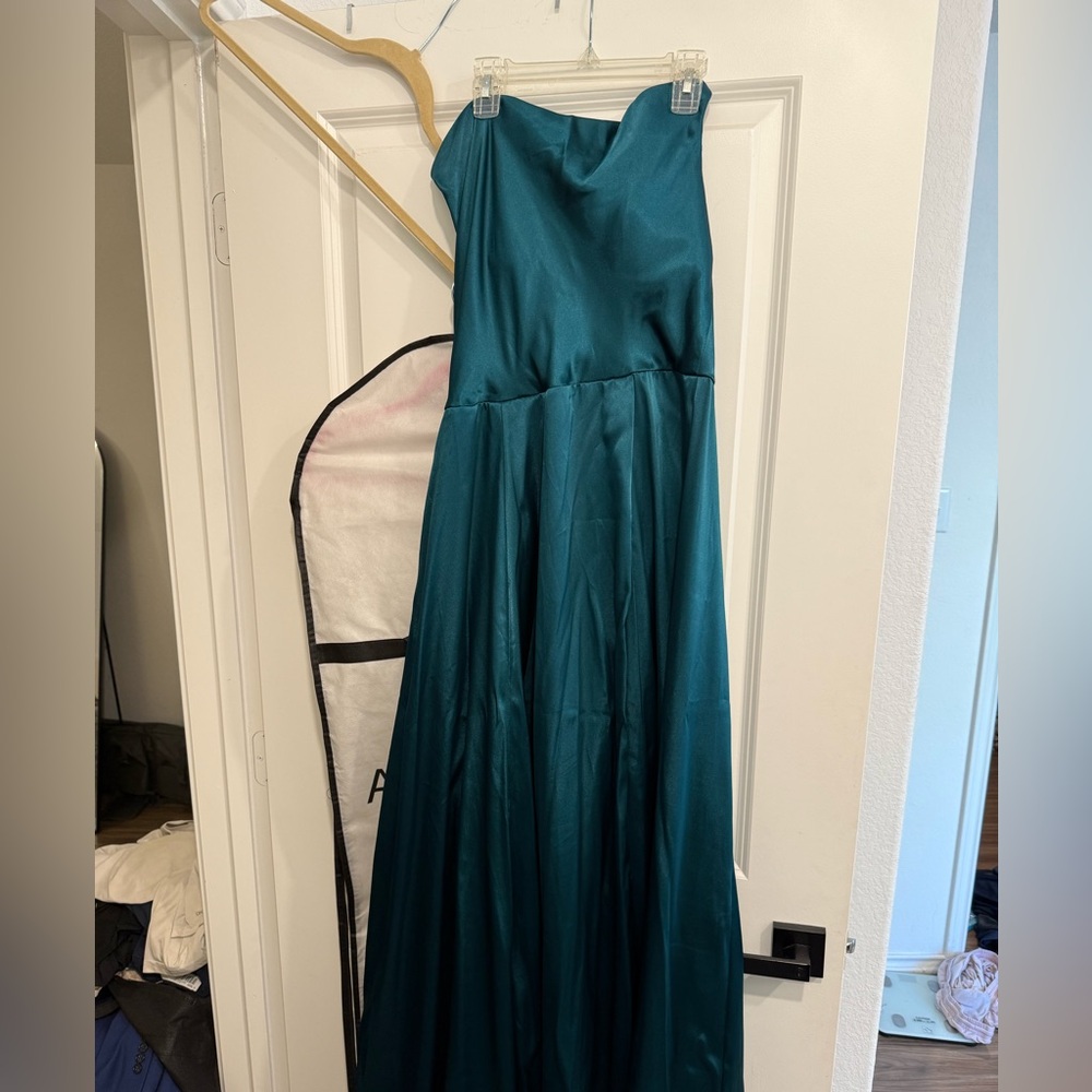 Gallons signature bridesmaid dress/ gown